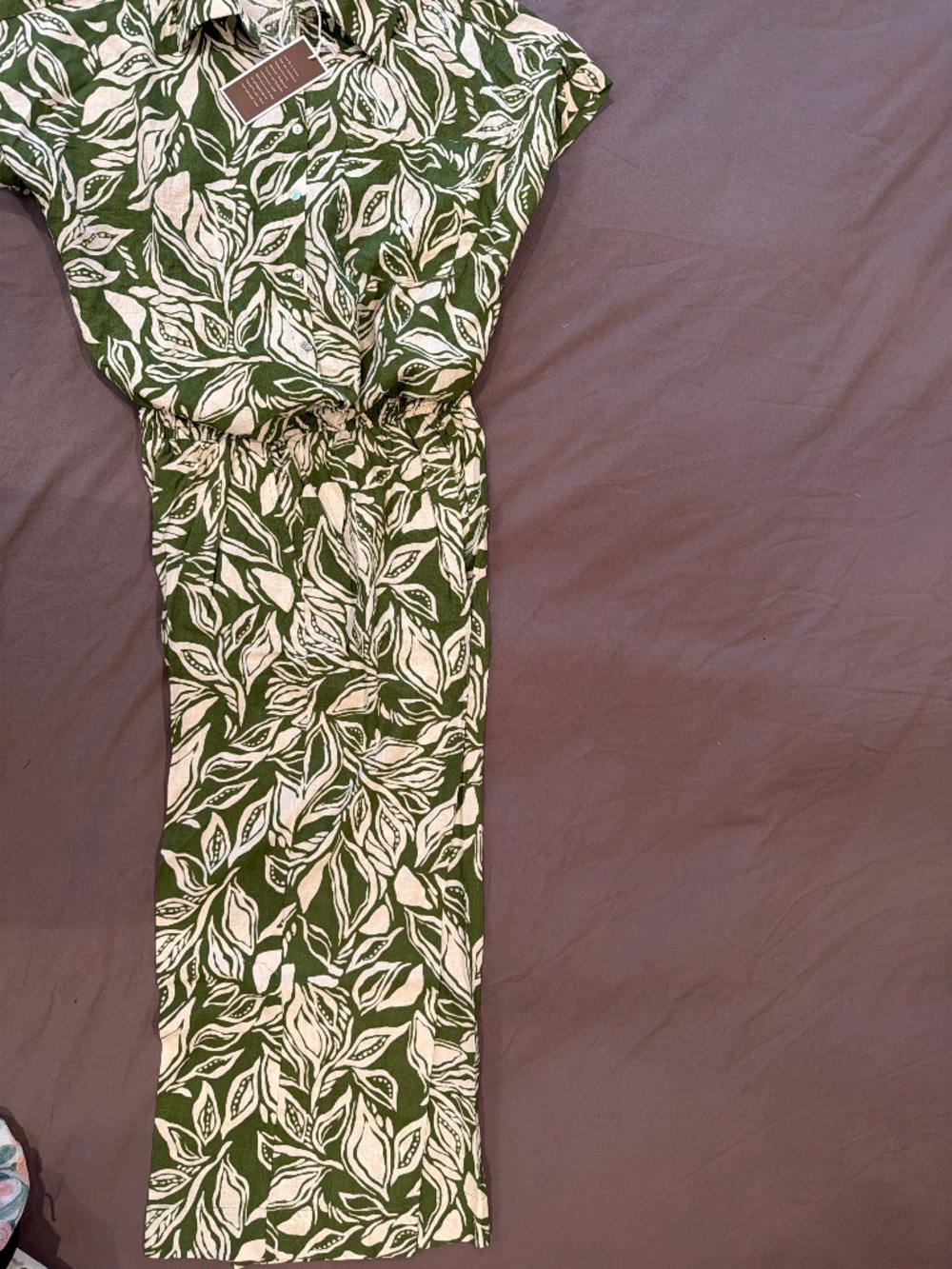 Green & Cream Tropical Leaf Two-Piece Shirt & pants Set NWT